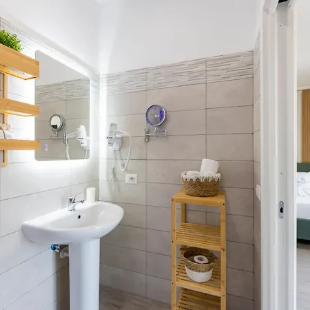 Aurum Nolana Guest house